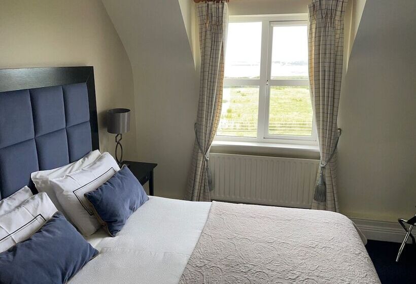 بنسيون Keanes Of Curraheen, Bar, Restaurant & Accommodation