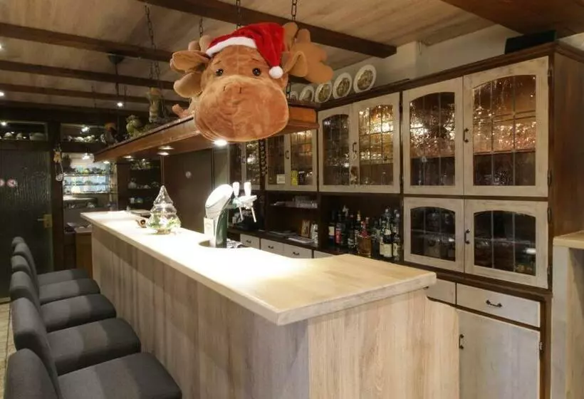 Majatalo Landhaus Zum Sorpetal