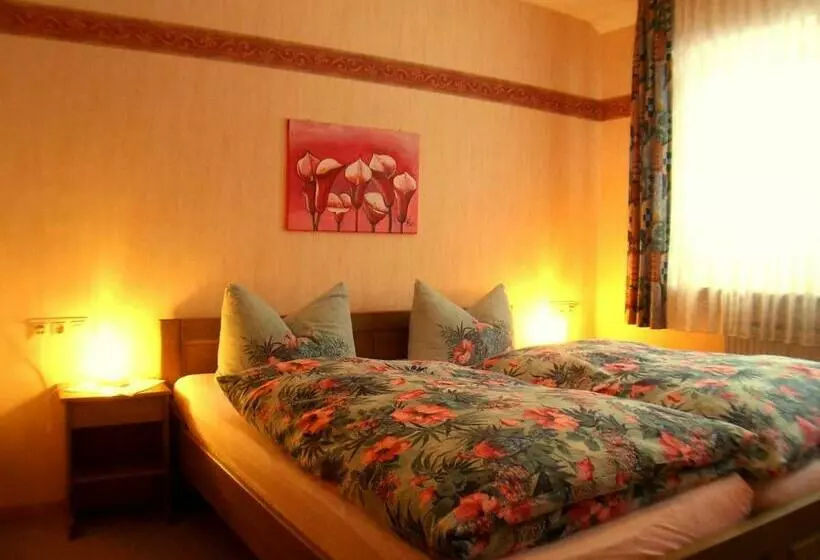 Majatalo Landhaus Zum Sorpetal