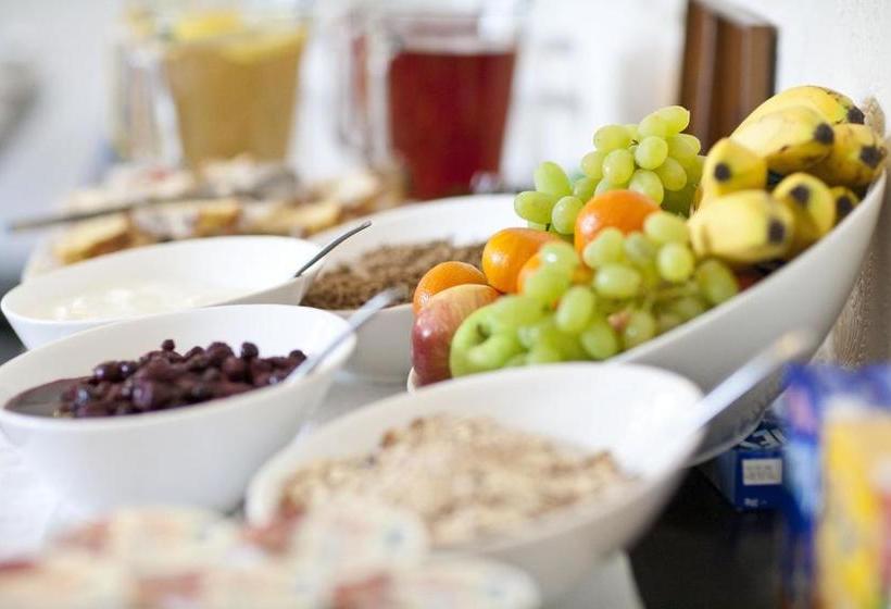 פנסיון Maranatha House