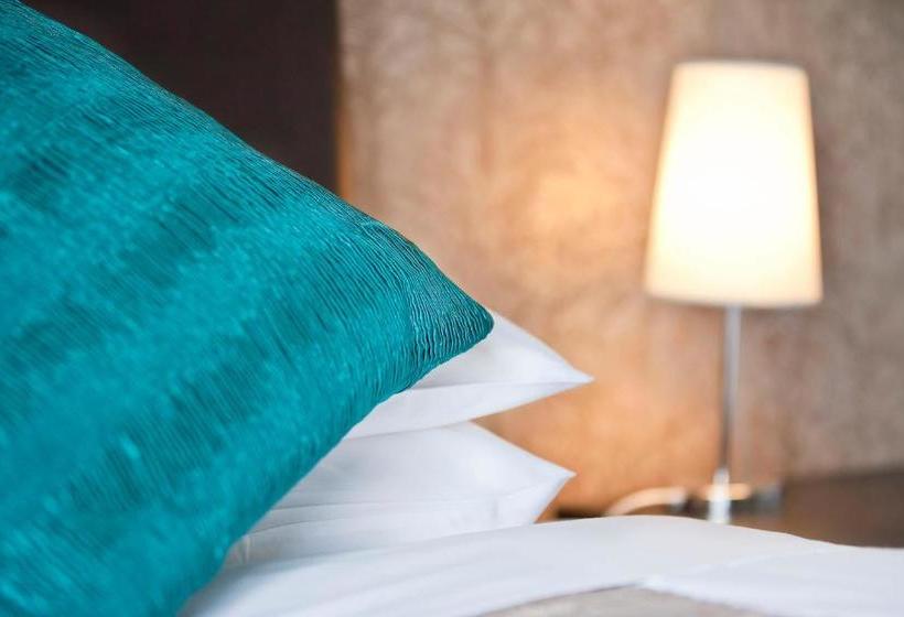 פנסיון Maranatha House