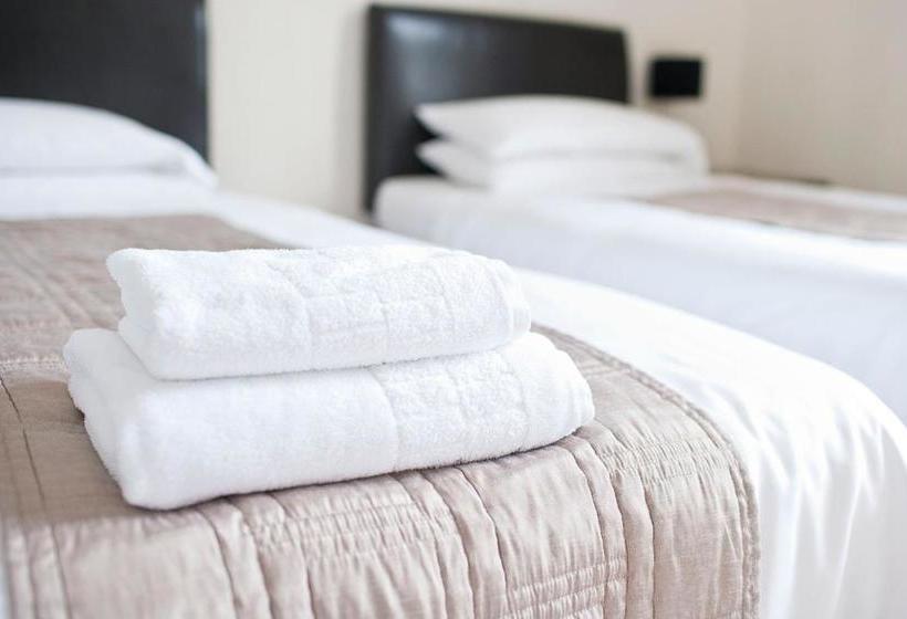 פנסיון Maranatha House