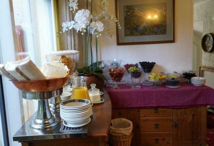 ペンション Marlborough Guest House B & B