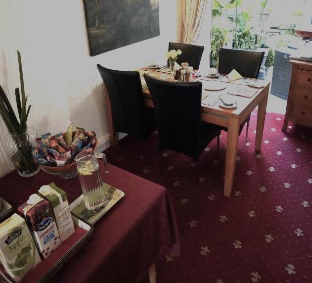 ペンション Marlborough Guest House B & B