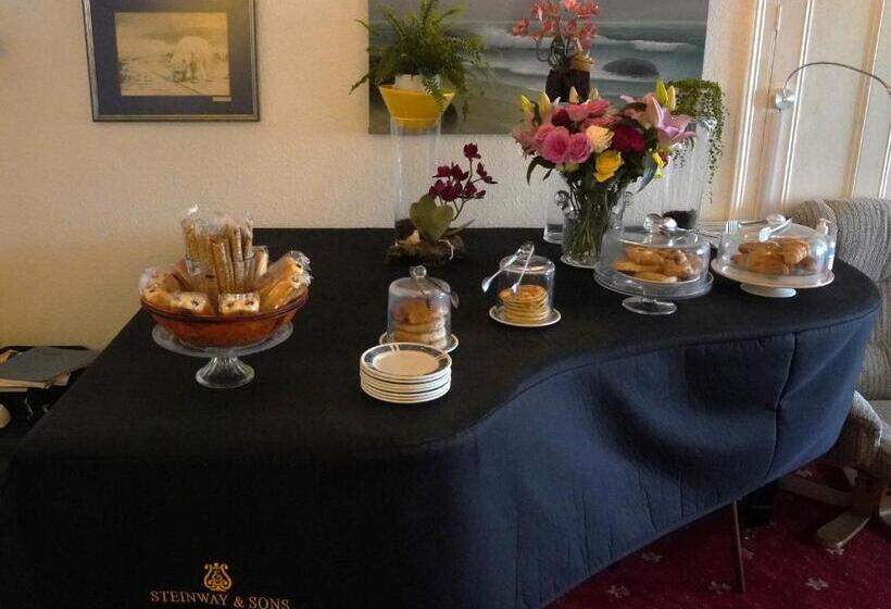 ペンション Marlborough Guest House B & B