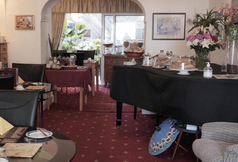 ペンション Marlborough Guest House B & B