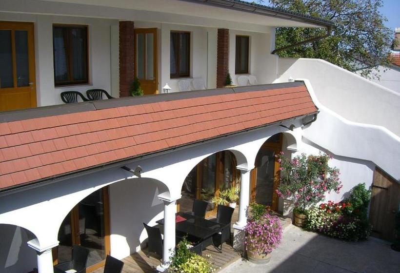 Majatalo Weingut Franz Schindler