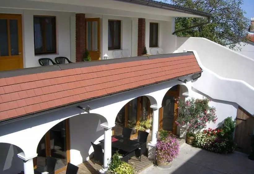 پانسیون Weingut Franz Schindler