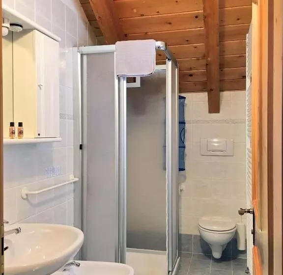 Retkeilymaja Rifugio Monti Pallidi