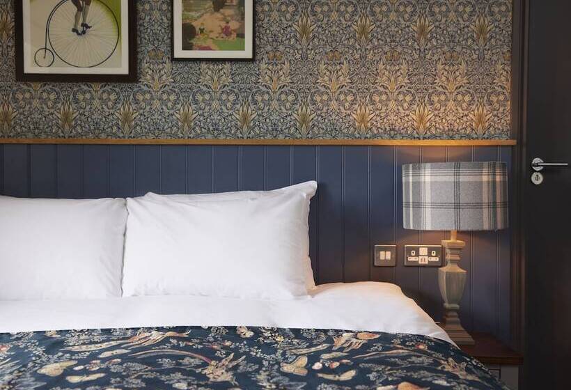 호스텔 Rose Revived By Chef & Brewer Collection