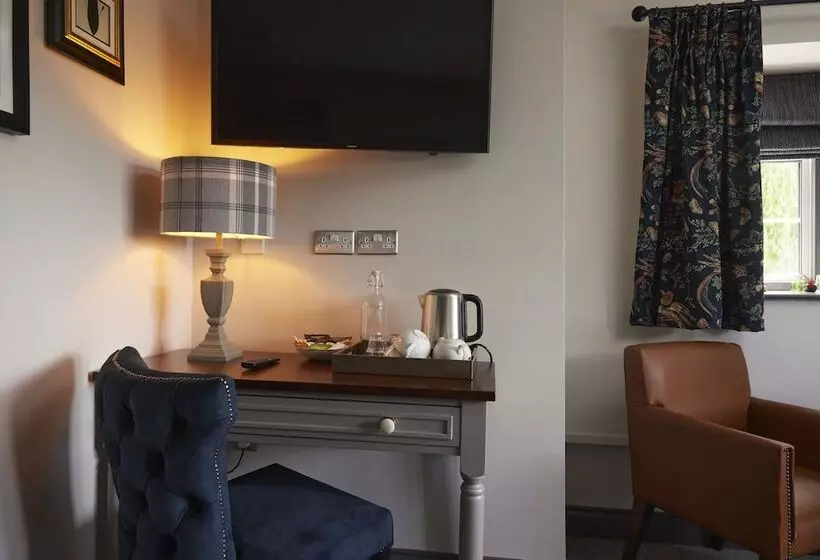 ユースホステル Rose Revived By Chef & Brewer Collection