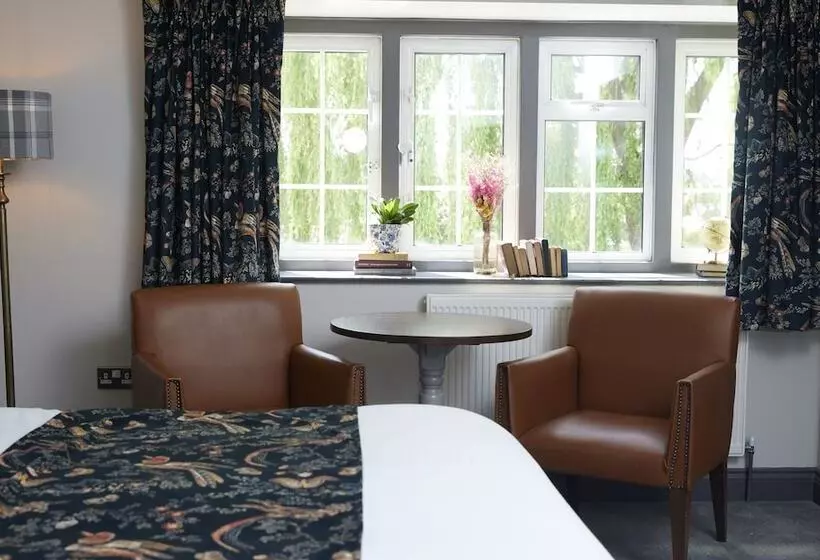 ユースホステル Rose Revived By Chef & Brewer Collection