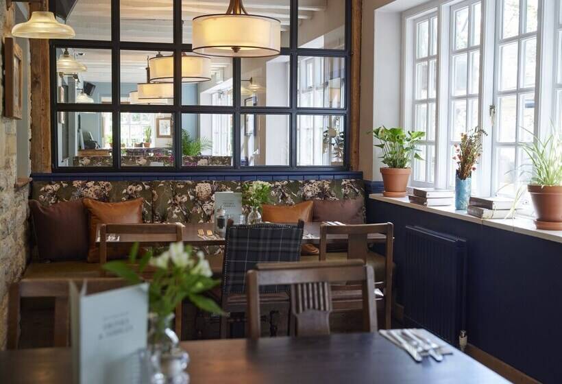 호스텔 Rose Revived By Chef & Brewer Collection