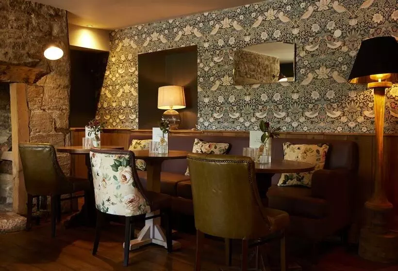 ユースホステル Rose Revived By Chef & Brewer Collection