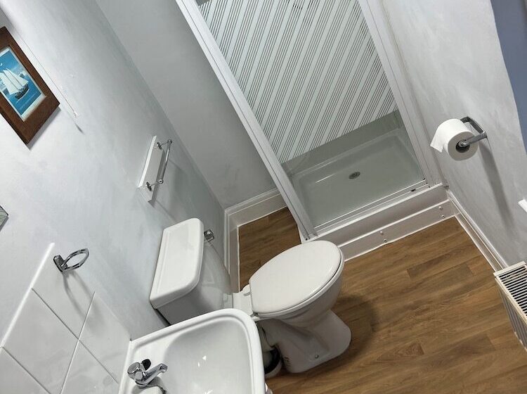 Bed and Breakfast Berry