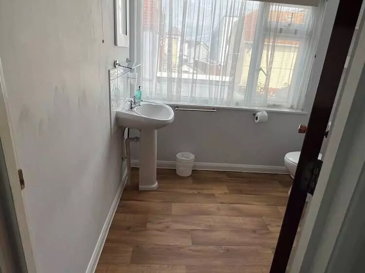 Bed and Breakfast Berry