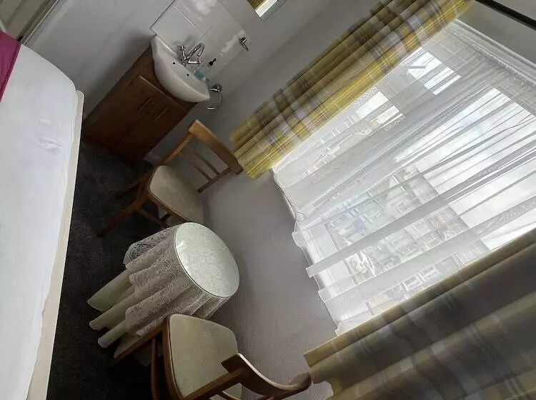 Bed and Breakfast Berry