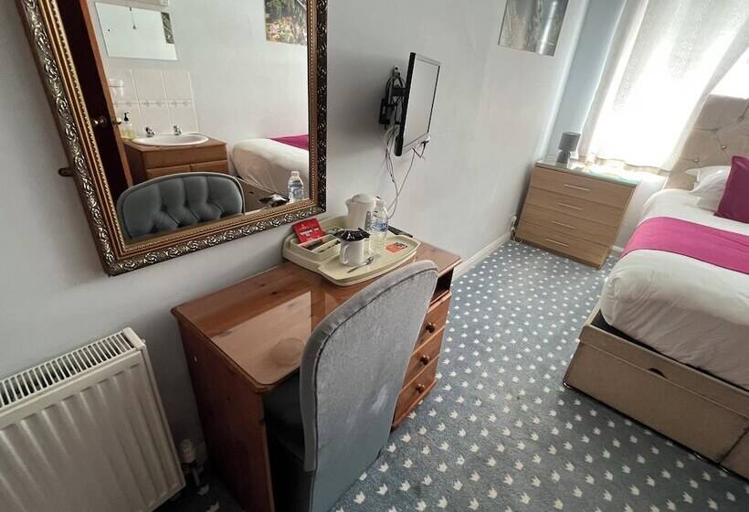 Bed and Breakfast Berry