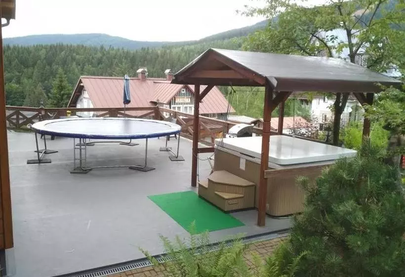 Happy House Apartments