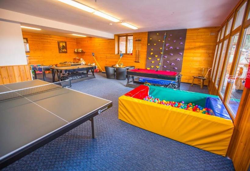 Happy House Apartments