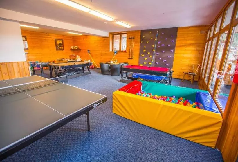 Happy House Apartments