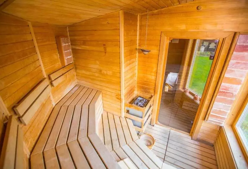 Happy House Apartments