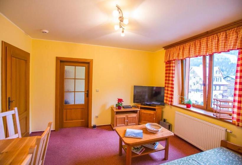 Happy House Apartments