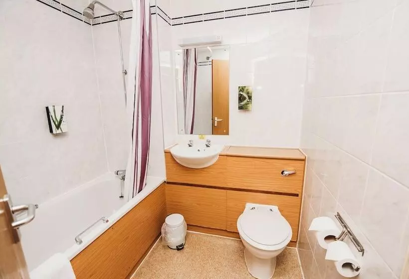 Hotelli Purple Roomz Preston South