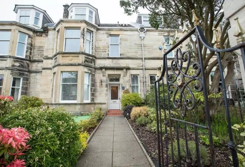 پانسیون 26 The Crescent - Guest House