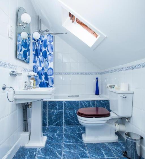 Пансион 26 The Crescent - Guest House