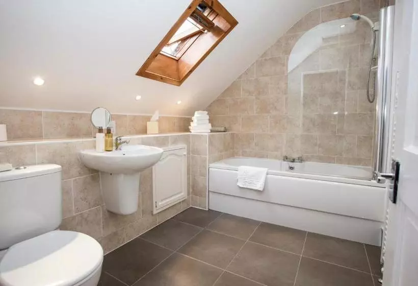 پانسیون 26 The Crescent - Guest House