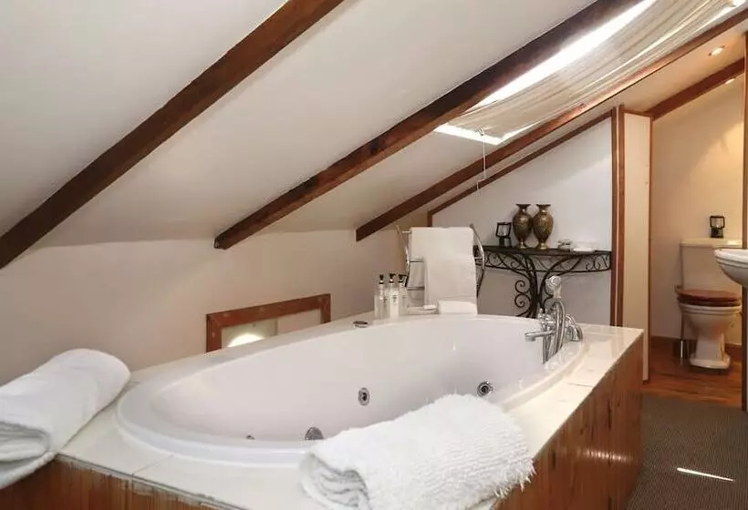 Majatalo Centre Ville Guest House