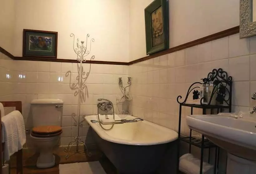Majatalo Centre Ville Guest House