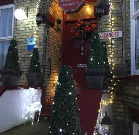 פנסיון Clare House