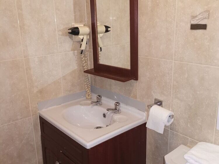 پانسیون The Fullarton Park