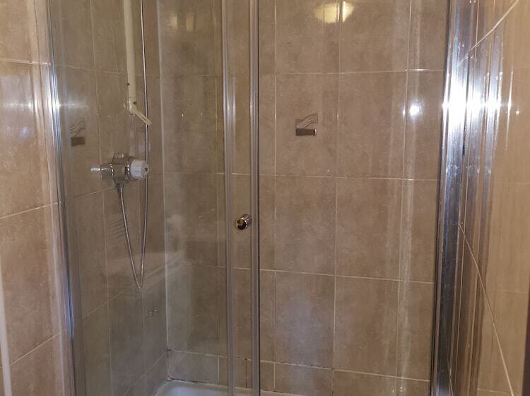 پانسیون The Fullarton Park