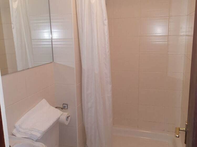 پانسیون The Fullarton Park