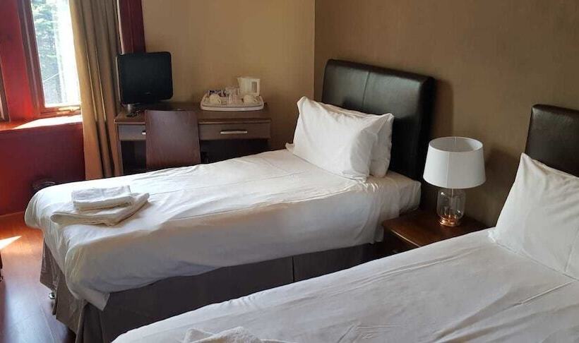 پانسیون The Fullarton Park