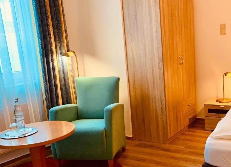 膳宿费 Gasthaus Zur Eule