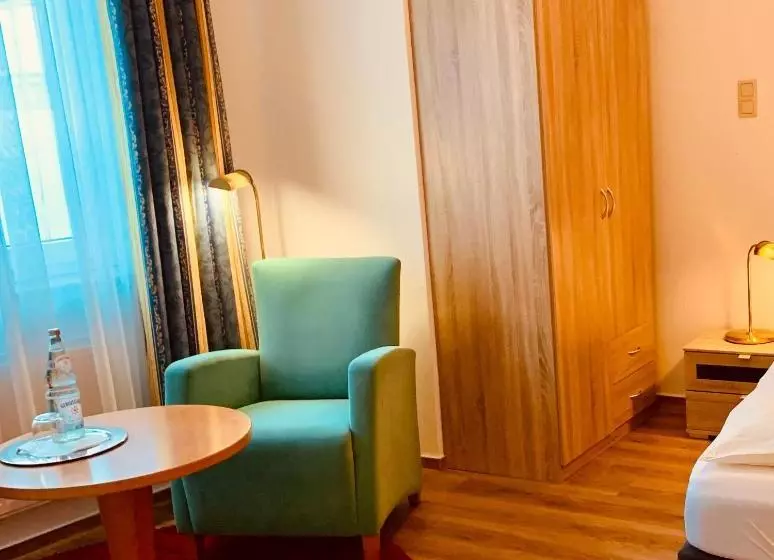 پانسیون Gasthaus Zur Eule