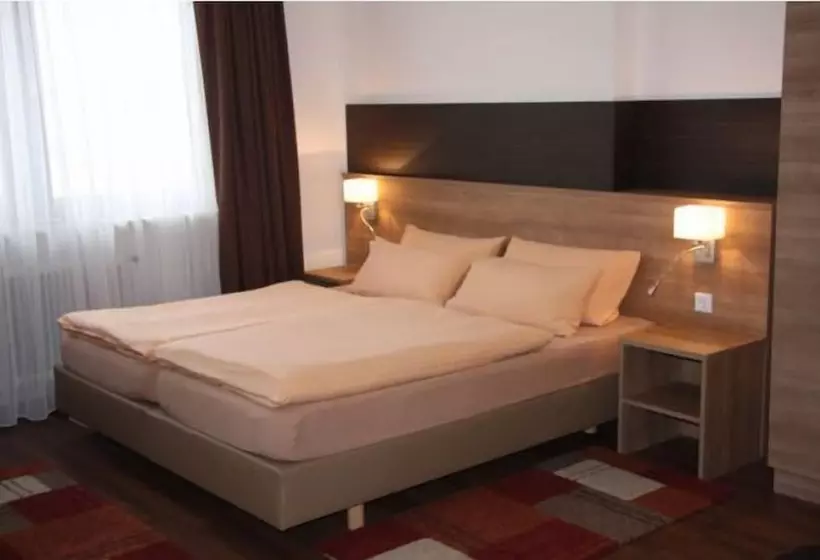 Majatalo Landgasthof Lowen