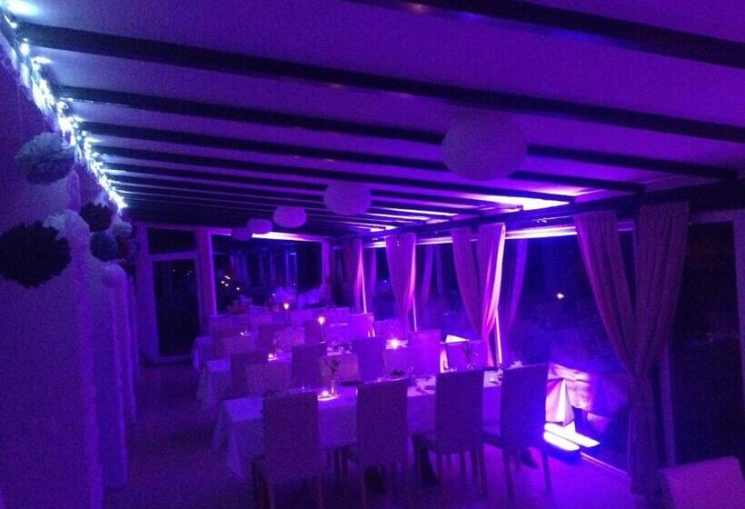 ペンション Penzion Benatky