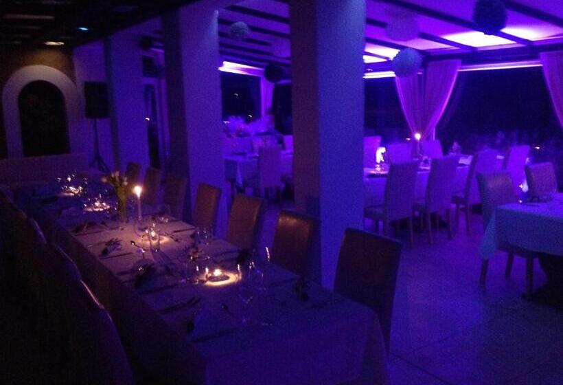 ペンション Penzion Benatky