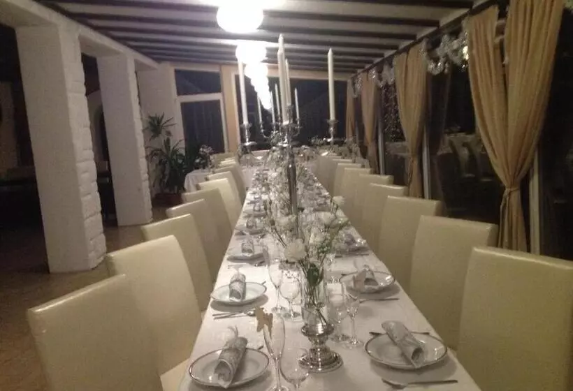 ペンション Penzion Benatky