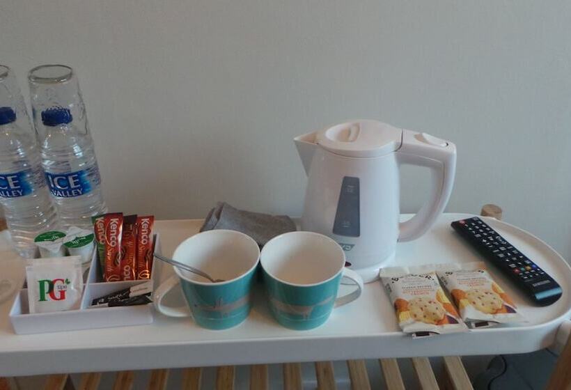 ペンション The Cherry Tree Guest House