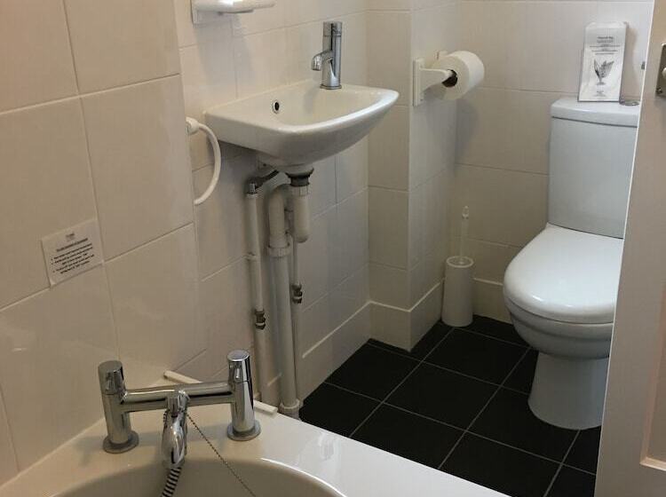 ペンション The Cherry Tree Guest House