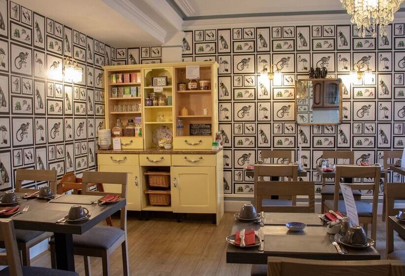 ペンション The Cherry Tree Guest House