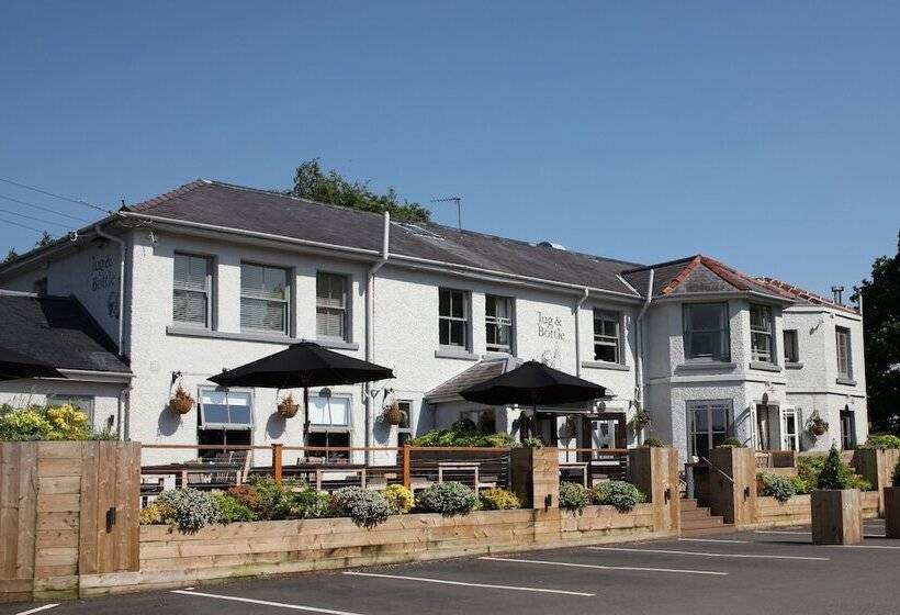 بنسيون The Jug And Bottle