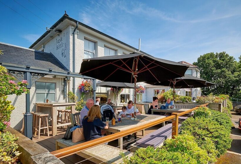 بنسيون The Jug And Bottle