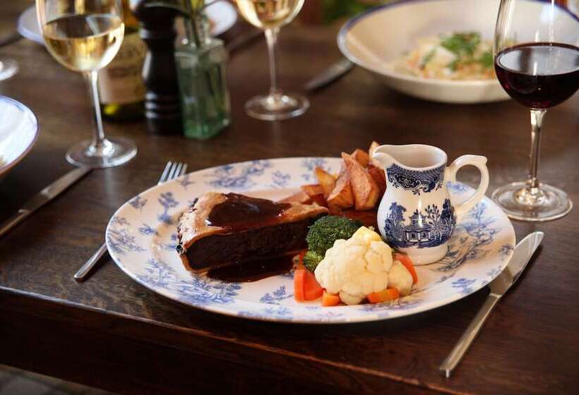 بنسيون The Jug And Bottle